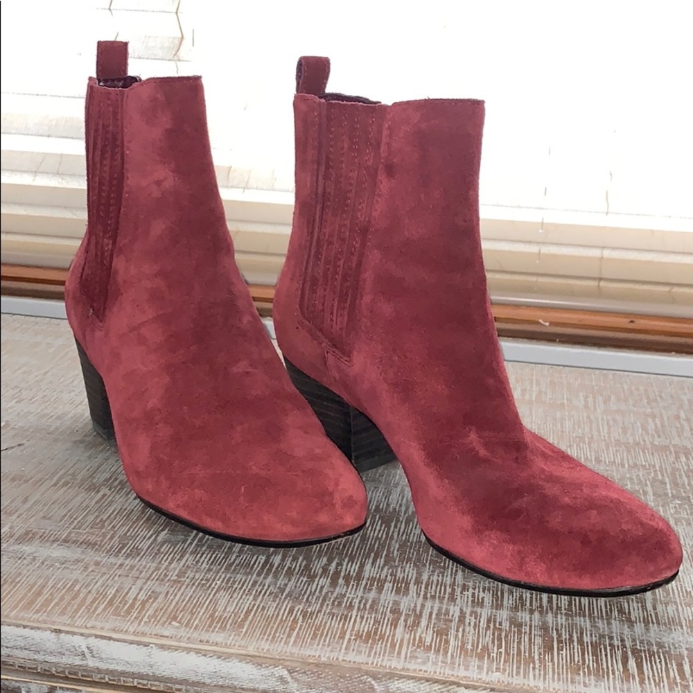 NINE WEST suede ankle boot